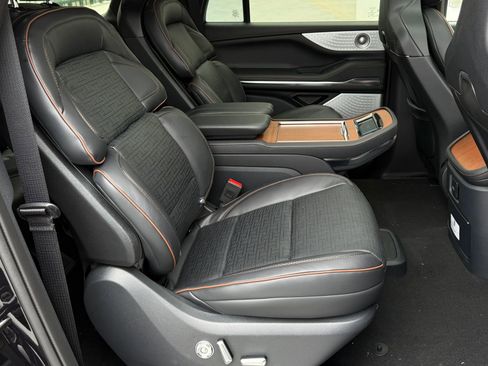 New 2026 Lincoln Navigator L Black Label AWD/4WD image 13