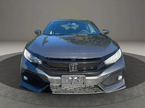 Used 2018 Honda Civic Sport image 2
