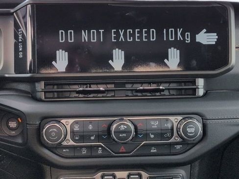 New 2026 Jeep Gladiator Sport image 17