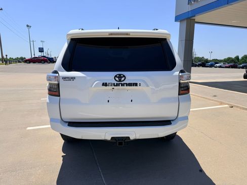 Used 2020 Toyota 4Runner SR5 Premium RWD image 8