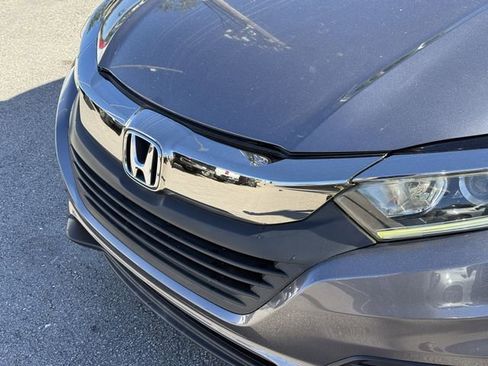 Used 2020 Honda HR-V LX image 7