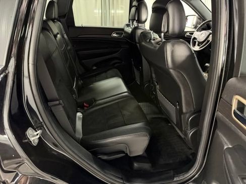 Used 2014 Jeep Grand Cherokee Altitude AWD/4WD image 8