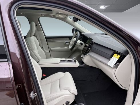 New 2026 Volvo XC90 B6 Ultra w/ Protection Package image 26