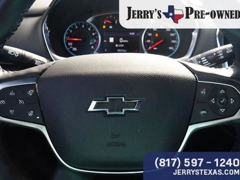 Used 2022 Chevrolet Traverse RS FWD image 15