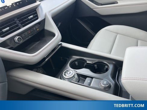 Certified 2025 Ford Explorer Active w/ Active Comfort Package image 39