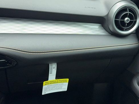 New 2025 Alfa Romeo Tonale w/ Premium Package image 17