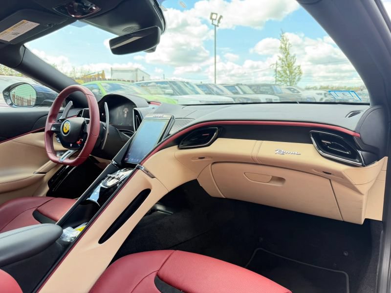 Used 2024 Ferrari Roma RWD image 25