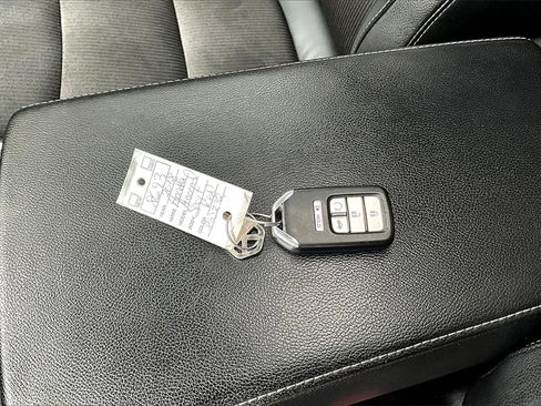Used 2018 Honda Accord Sport image 32