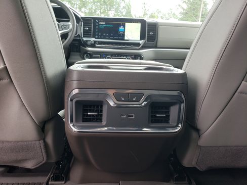 New 2026 Chevrolet Silverado 1500 LTZ w/ LTZ Premium Package AWD/4WD image 35