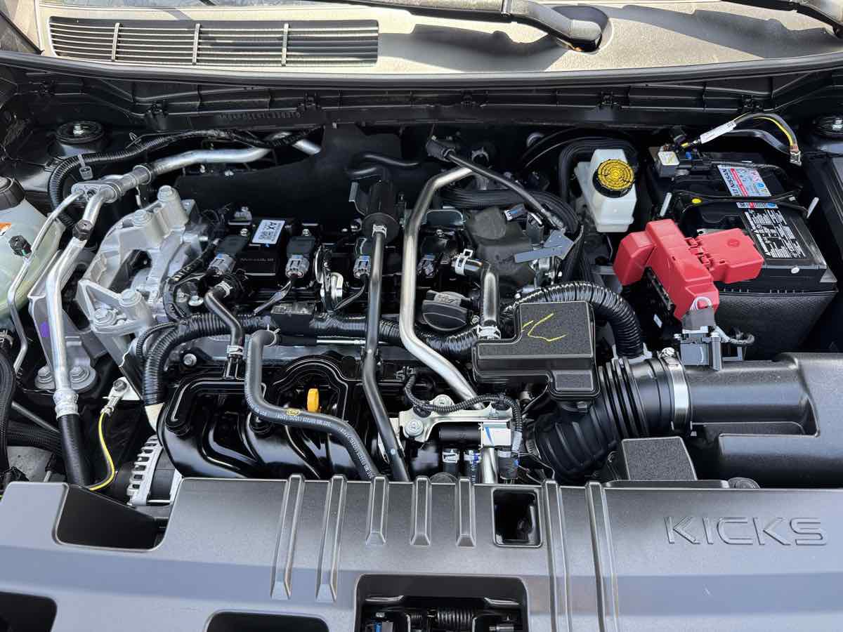 Used 2026 Nissan Kicks SV FWD image 8
