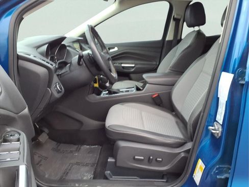 Used 2017 Ford Escape SE w/ Equipment Group 201A image 16