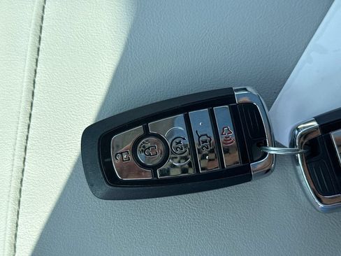 Used 2025 Lincoln Aviator AWD w/ Equipment Group 101A image 40