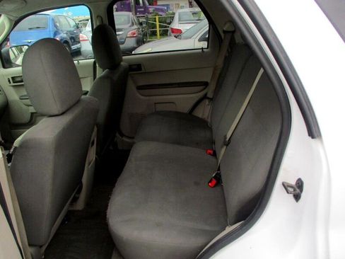 Used 2012 Ford Escape XLS image 9