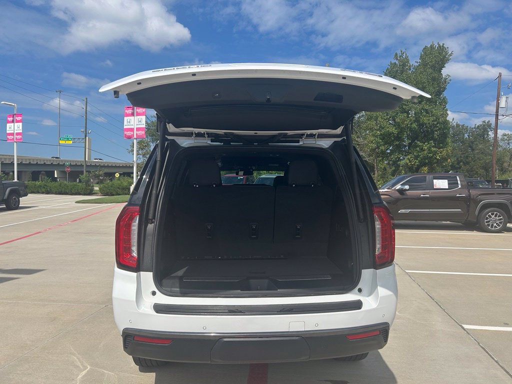 Used 2023 GMC Yukon AT4 AWD/4WD image 5