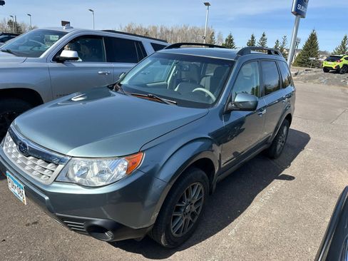 Used 2012 Subaru Forester 2.5X Premium AWD/4WD image 2