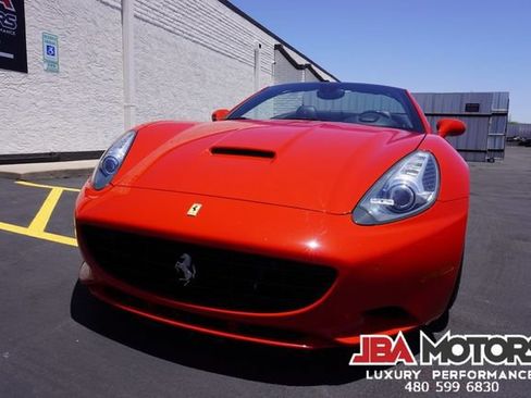 Used 2014 Ferrari California RWD image 67