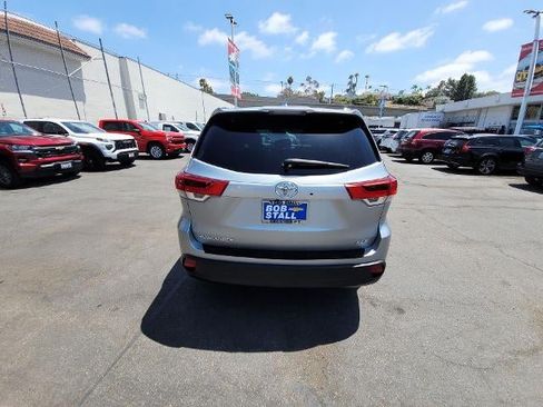 Used 2019 Toyota Highlander XLE FWD image 7