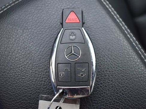 Used 2017 Mercedes-Benz GLA 250 4MATIC image 34