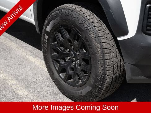 Used 2025 Chevrolet Colorado Trail Boss AWD/4WD image 8
