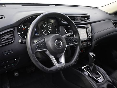 Used 2019 Nissan Rogue S AWD/4WD image 11