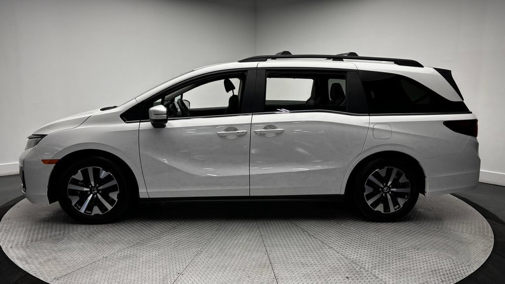 Used 2026 Honda Odyssey EX-L image 4