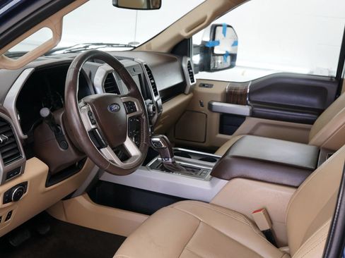 Used 2019 Ford F150 Lariat w/ Equipment Group 502A Luxury RWD image 5
