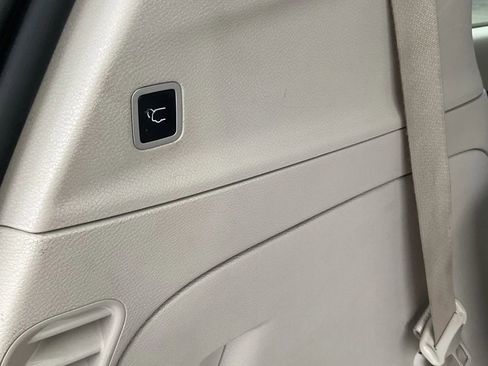 Used 2021 Chrysler Voyager Lxi image 37