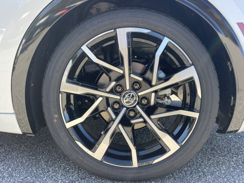 New 2026 Toyota Prius Plug-In Hybrid FWD image 29