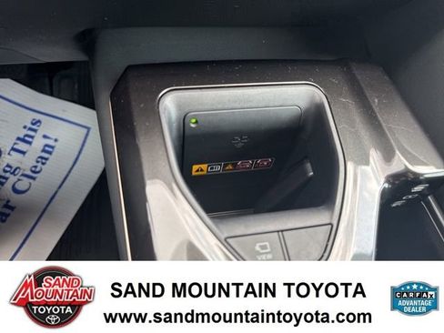 Used 2025 Toyota Crown Signia Limited w/ Advanced Technology Package image 22