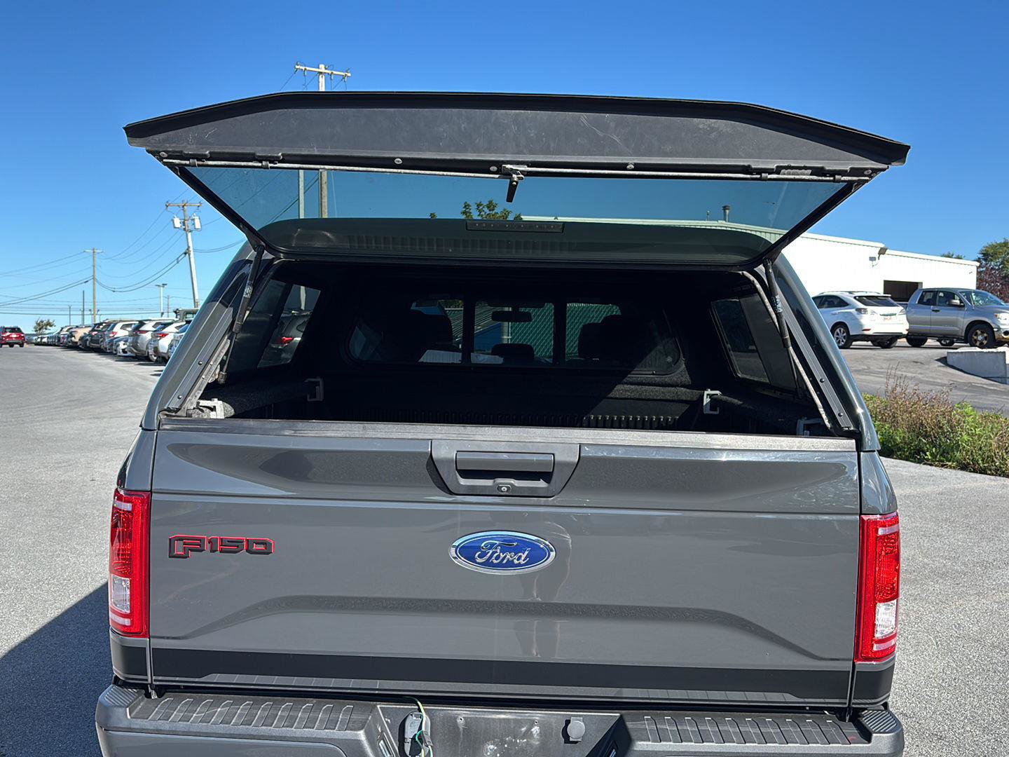 Used 2017 Ford F150 XLT w/ Equipment Group 302A Luxury AWD/4WD image 31