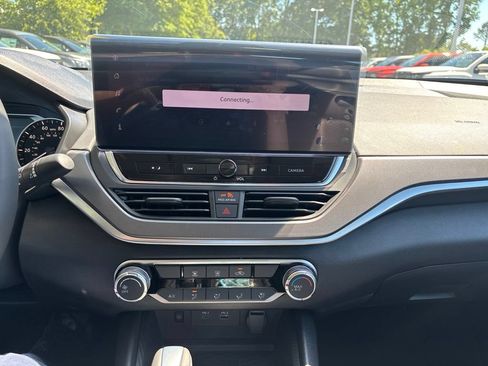 New 2026 Nissan Altima 2.5 SR FWD image 11