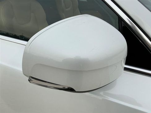 Used 2018 Volvo XC90 T6 Momentum w/ Momentum Plus Package image 15