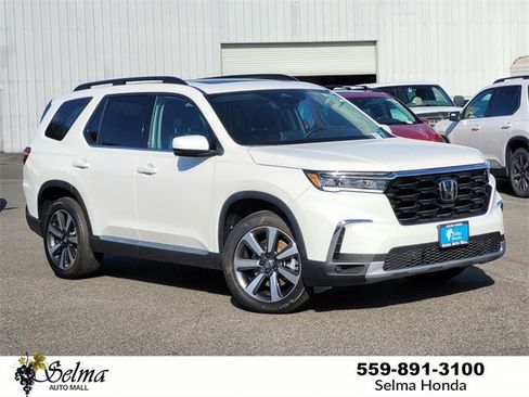New 2025 Honda Pilot Touring image 1