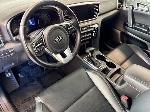 Used 2022 Kia Sportage EX image 9