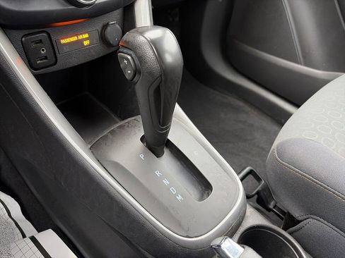 Used 2019 Chevrolet Trax LS FWD image 22