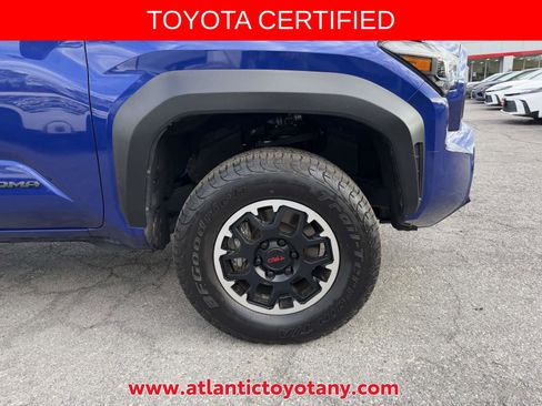 Certified 2024 Toyota Tacoma TRD Off-Road AWD/4WD image 10
