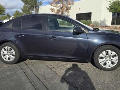 Used 2015 Chevrolet Cruze LS image 4