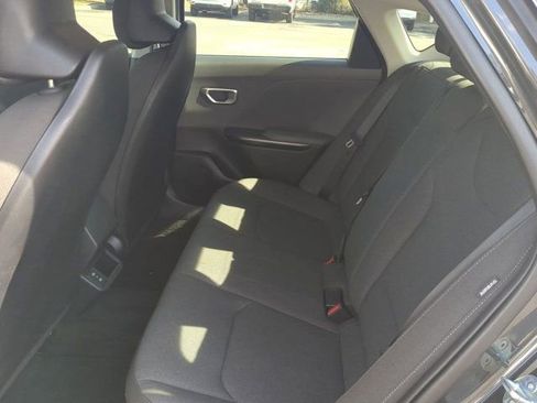 Used 2025 Kia K4 LXS image 13
