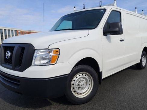 Used 2020 Nissan NV 2500 S image 3