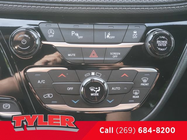 New 2027 Chrysler Pacifica Select FWD image 31