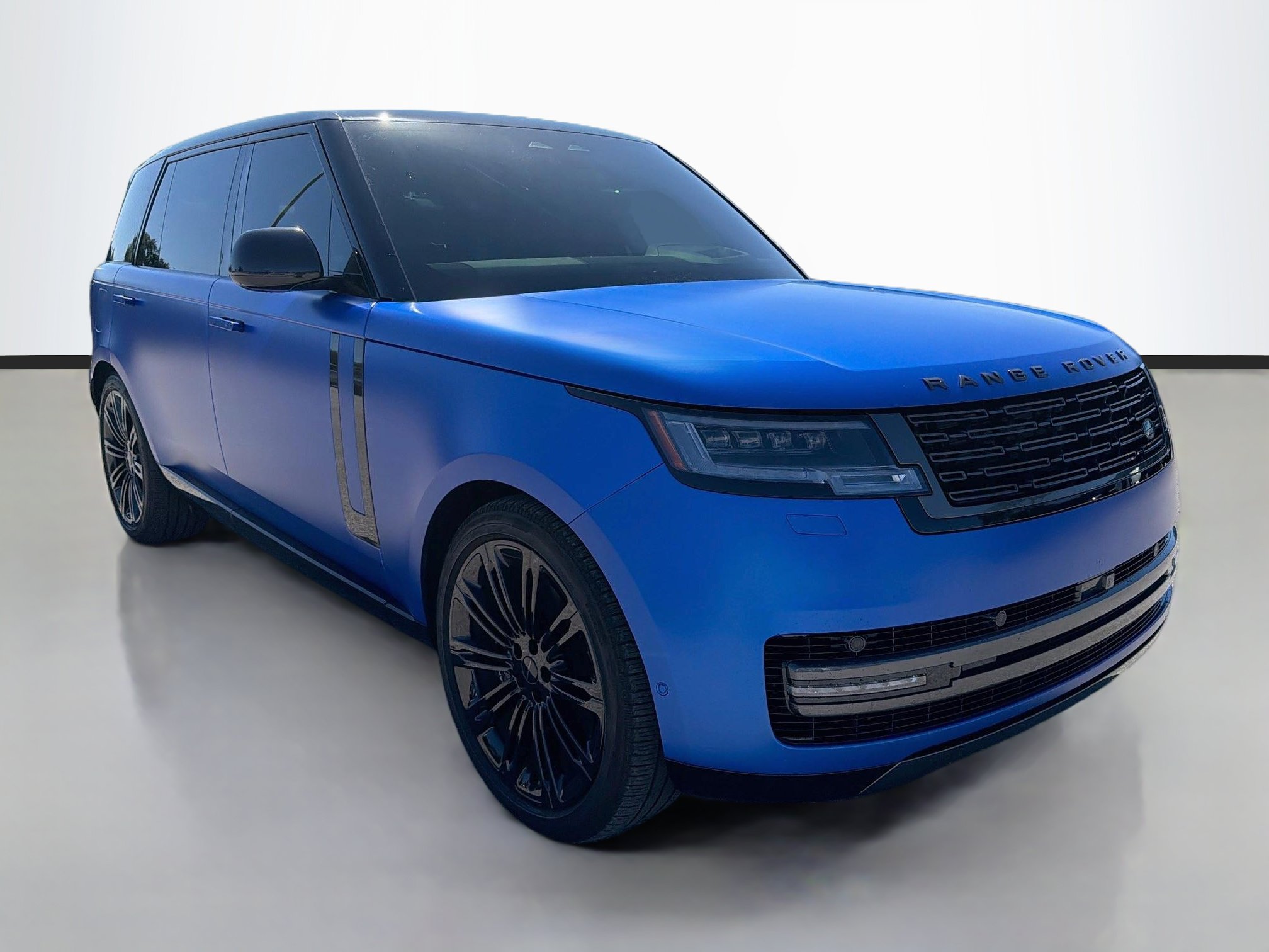 Used 2025 Land Rover Range Rover Long Wheelbase SE AWD/4WD image 7