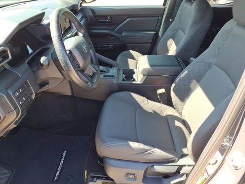 Used 2024 Toyota Tacoma SR image 11