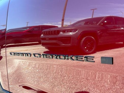 New 2026 Jeep Grand Cherokee L 2WD image 13