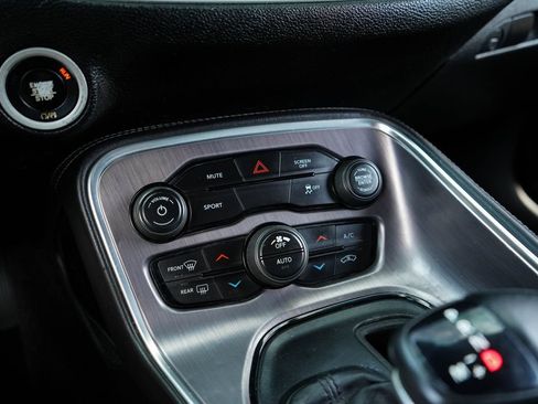 Used 2017 Dodge Challenger SXT RWD image 25