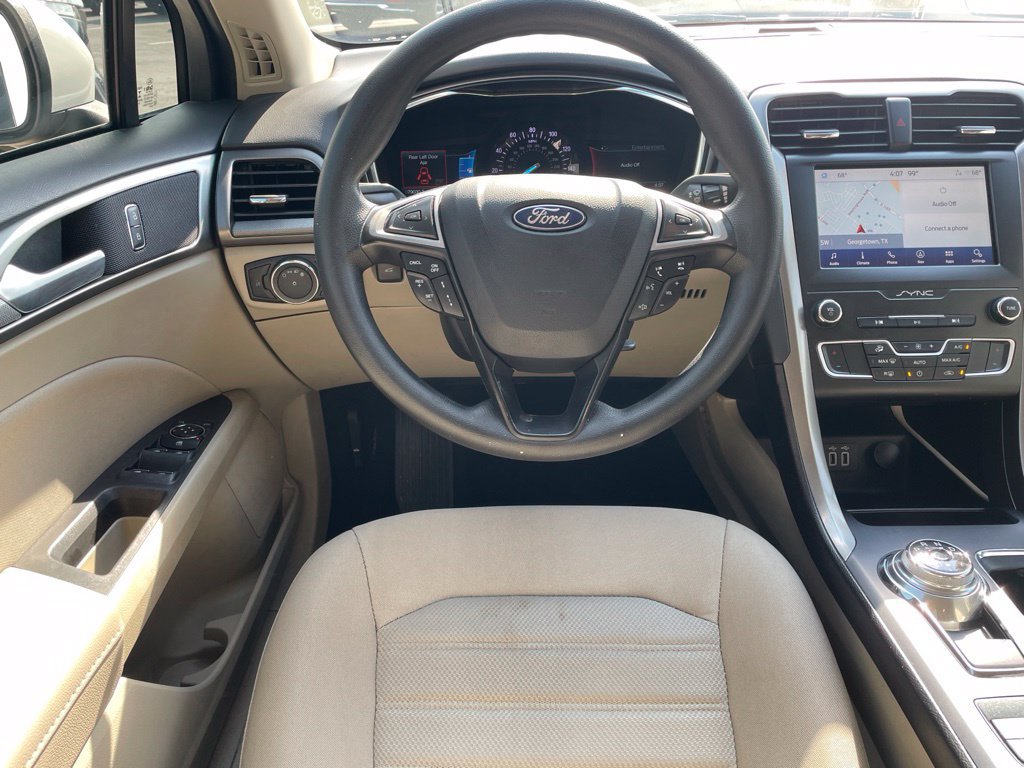 Used 2020 Ford Fusion SE FWD image 18