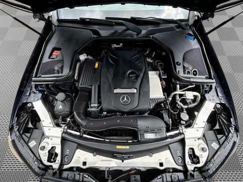 Used 2019 Mercedes-Benz E 300 w/ Premium 1 Package image 18