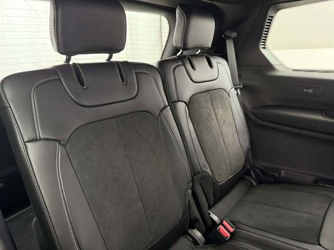 New 2025 Jeep Grand Cherokee L Altitude image 32