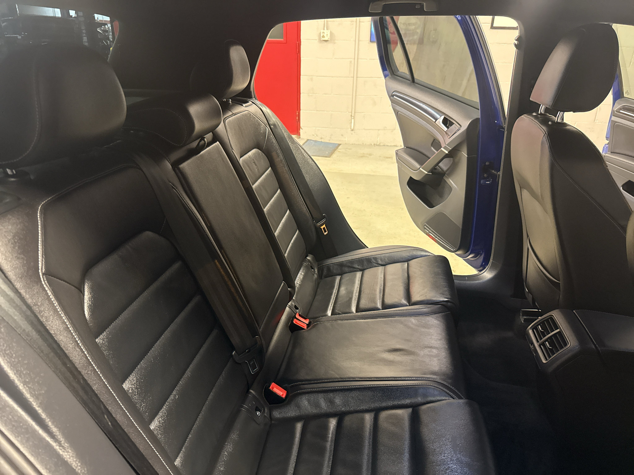 Used 2017 Volkswagen Golf R 4-Door AWD/4WD image 19