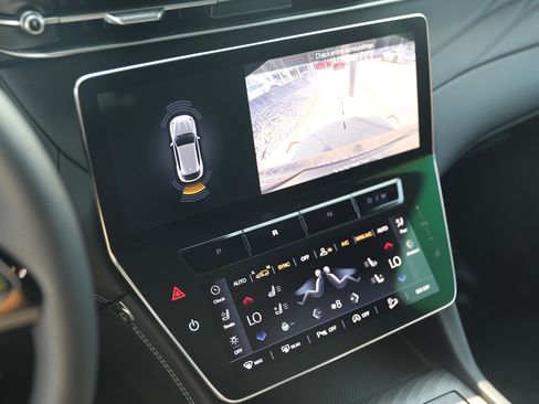 New 2024 Maserati Grecale GT image 33