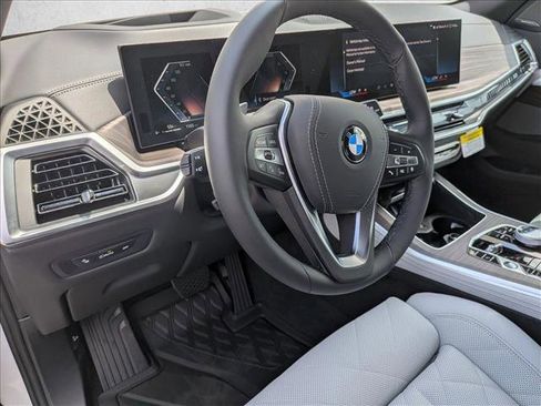 New 2026 BMW X5 xDrive40i w/ Executive Package AWD/4WD image 3